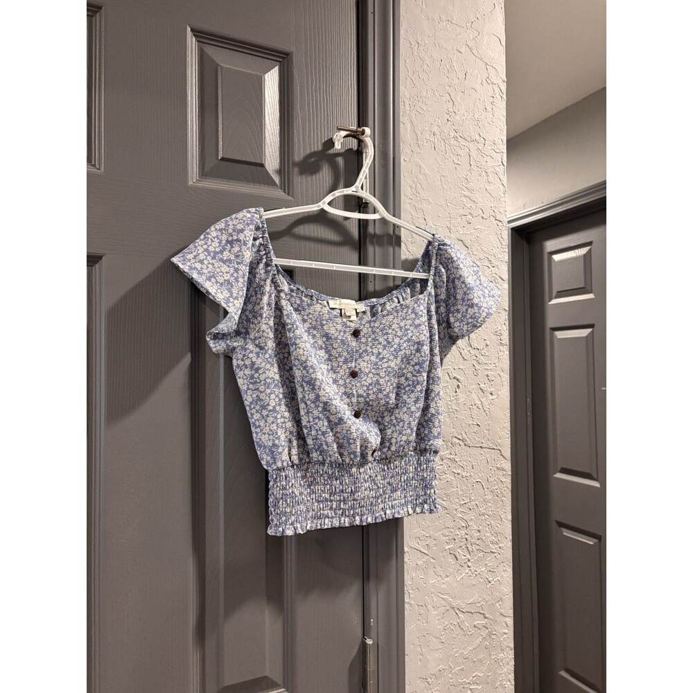 Monteau Los Angeles Blue Floral Cropped Flutter Short Sleeve Square Neck Blouse… - Picture 2 of 5